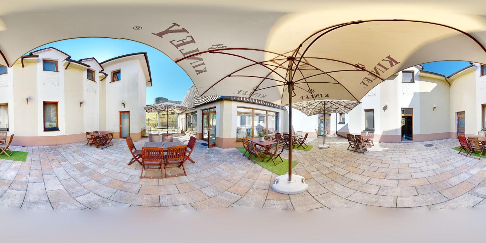 Hotel Hradna Brana براتسيلافا المظهر الخارجي الصورة